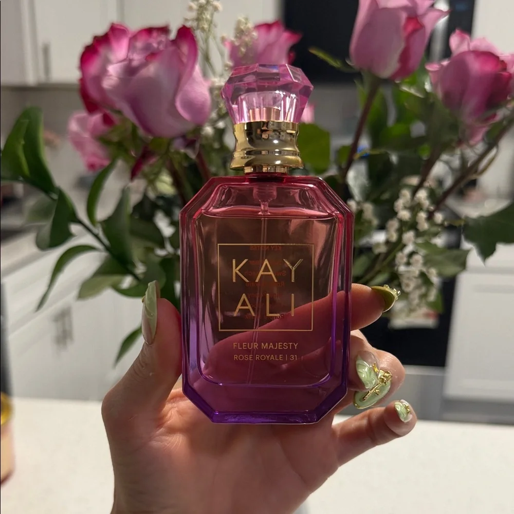 Kay Ali Fleur Majesty Perfume - Pink and Gold - Picture 1 of 4